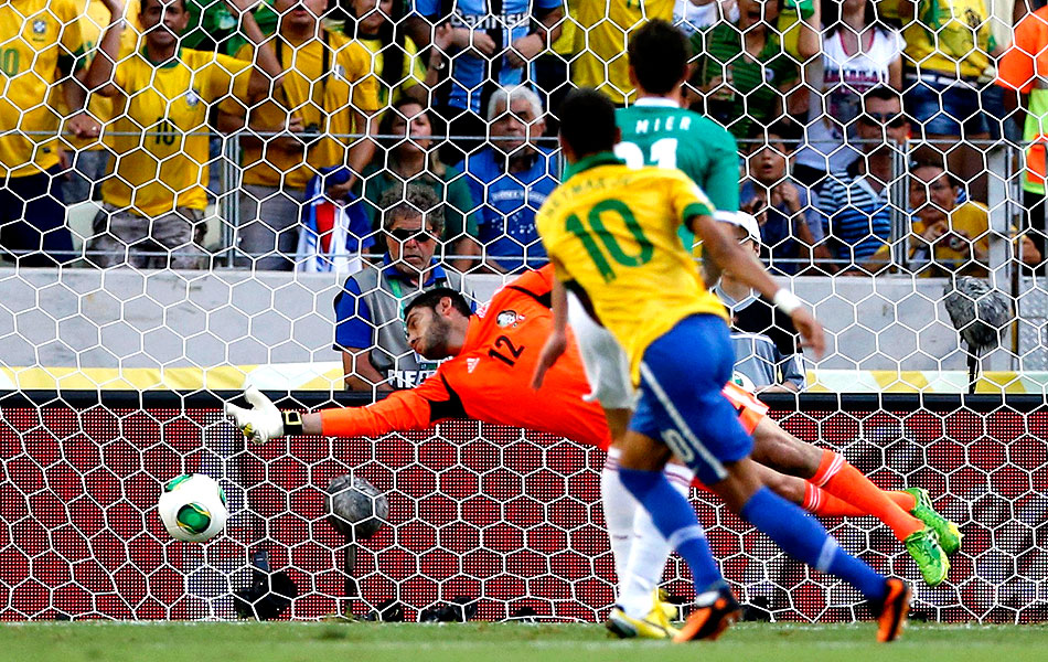 Ambos Marcam: o que significa e como funciona? 2 Jogador da seleção fazendo gol