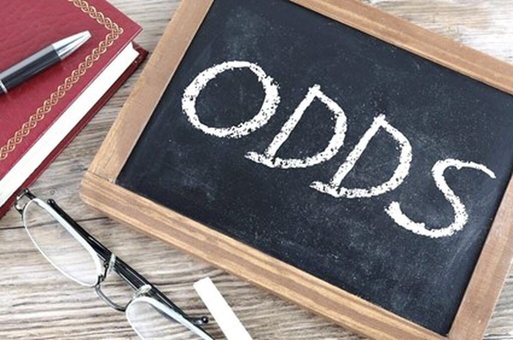 Conheça as melhores odds para apostas esportivas 5 Quadro negro com a palavra ODDS escrito em giz branco